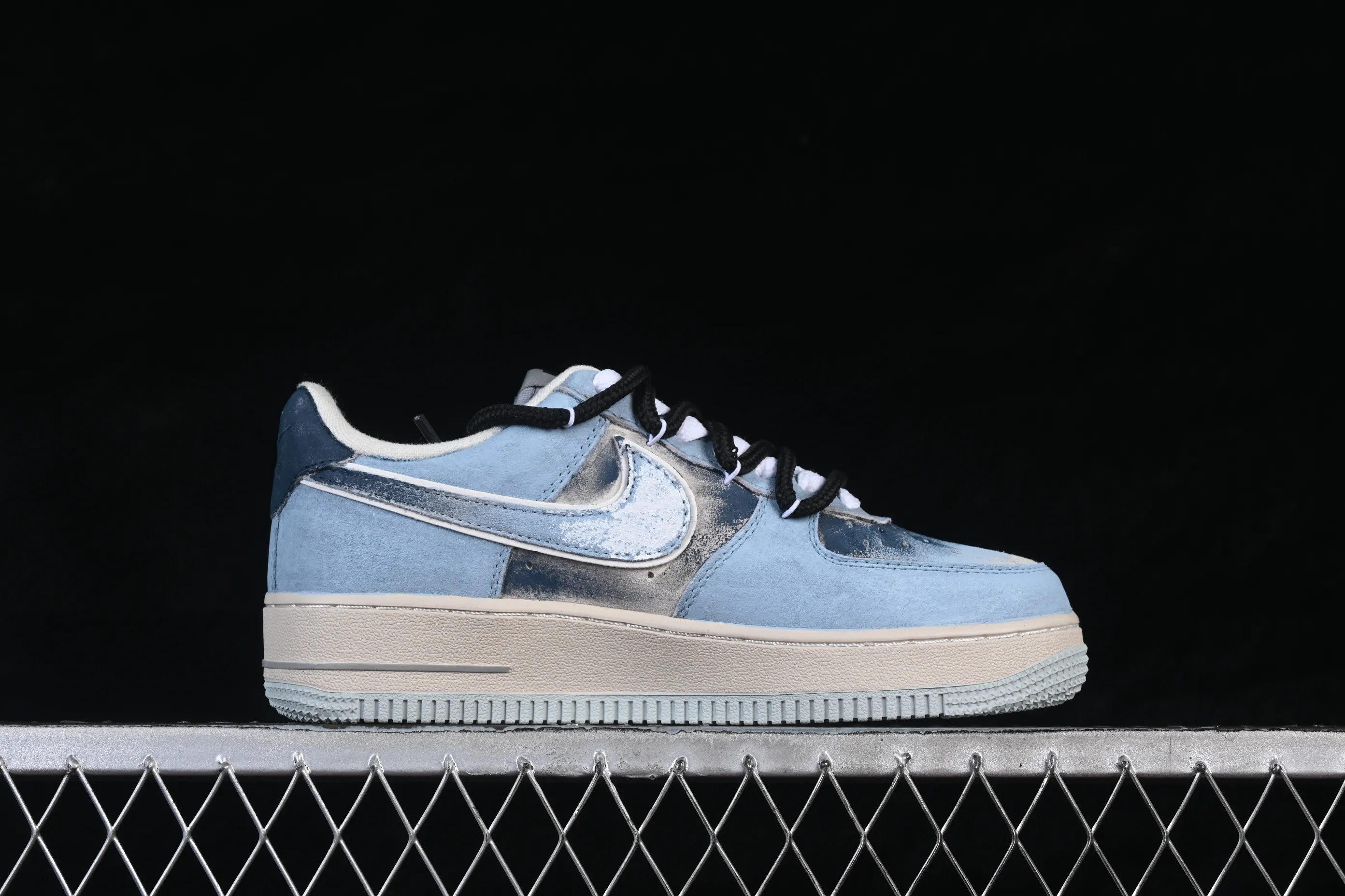 All categories Nk Air Force 1 Air Force series Nk Air Force 1 Low Air Force low-top Nike Air Force 1'07 Low "Midnight Starburst" Hand-painted graffiti Dark Night Starburst Air Force 1 low-top casual sneakers ZB2121-120